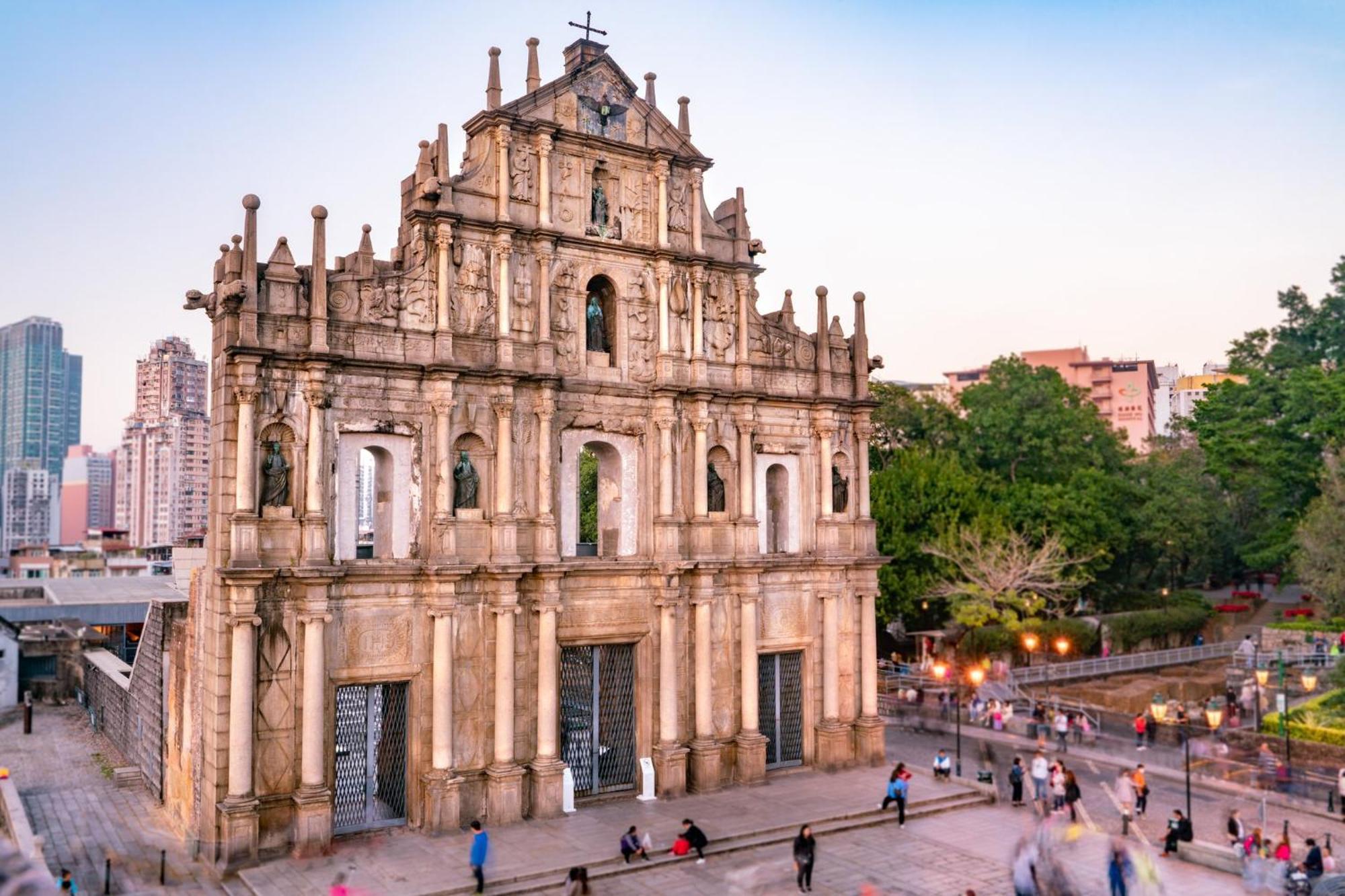 Hotel Crowne Plaza Macau By Ihg Exterior foto The Ruins of St. Paul's
